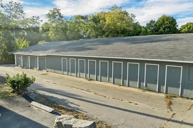 $1,100,000 | 6 Main Street, Conway, NH 03818