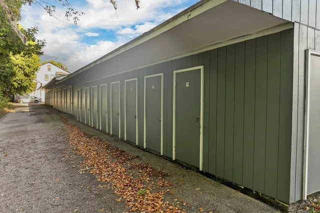 $1,100,000 | 6 Main Street, Conway, NH 03818