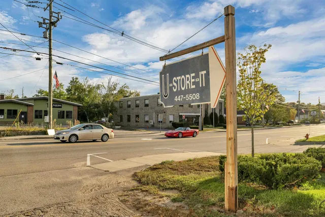 $1,100,000 | 6 Main Street, Conway, NH 03818