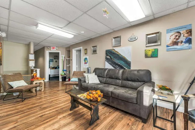 $1,100,000 | 6 Main Street, Conway, NH 03818