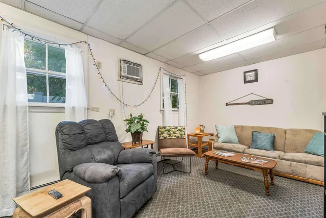 $1,100,000 | 6 Main Street, Conway, NH 03818