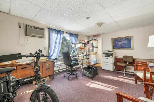 $1,100,000 | 6 Main Street, Conway, NH 03818