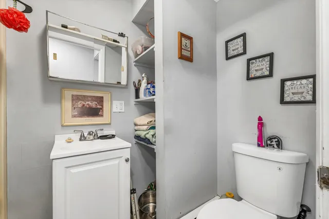 $1,100,000 | 6 Main Street, Conway, NH 03818