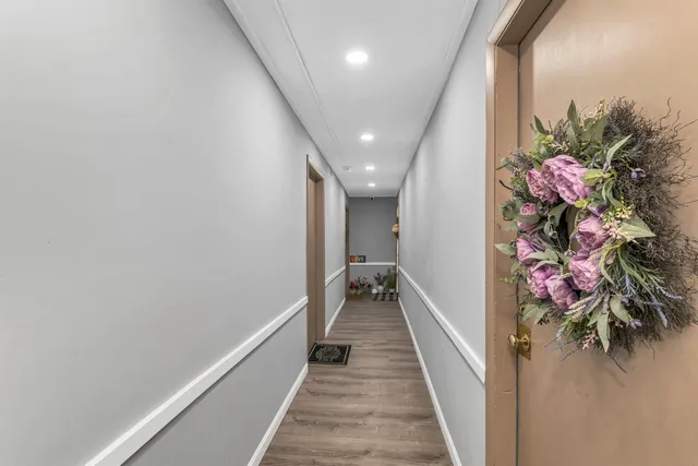 $1,100,000 | 6 Main Street, Conway, NH 03818