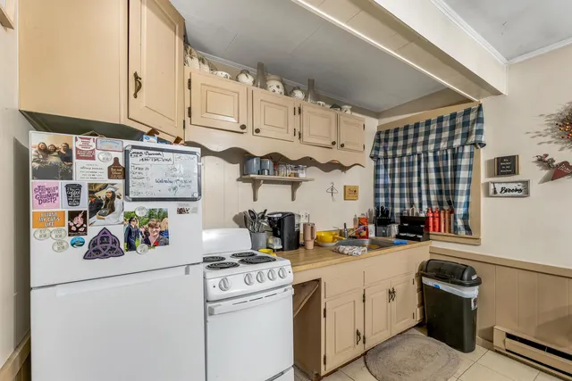 $1,100,000 | 6 Main Street, Conway, NH 03818