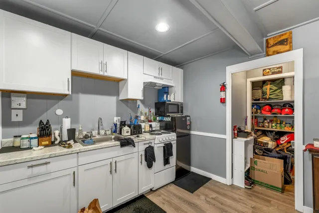 $1,100,000 | 6 Main Street, Conway, NH 03818