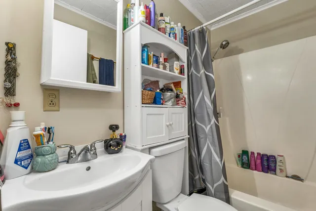 $1,100,000 | 6 Main Street, Conway, NH 03818