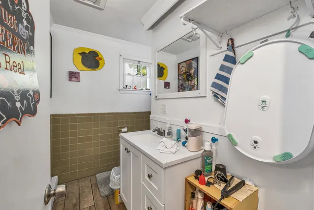 $1,100,000 | 6 Main Street, Conway, NH 03818