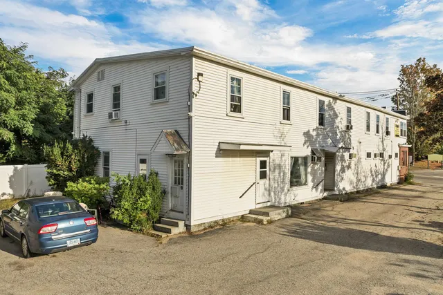 $1,100,000 | 6 Main Street, Conway, NH 03818