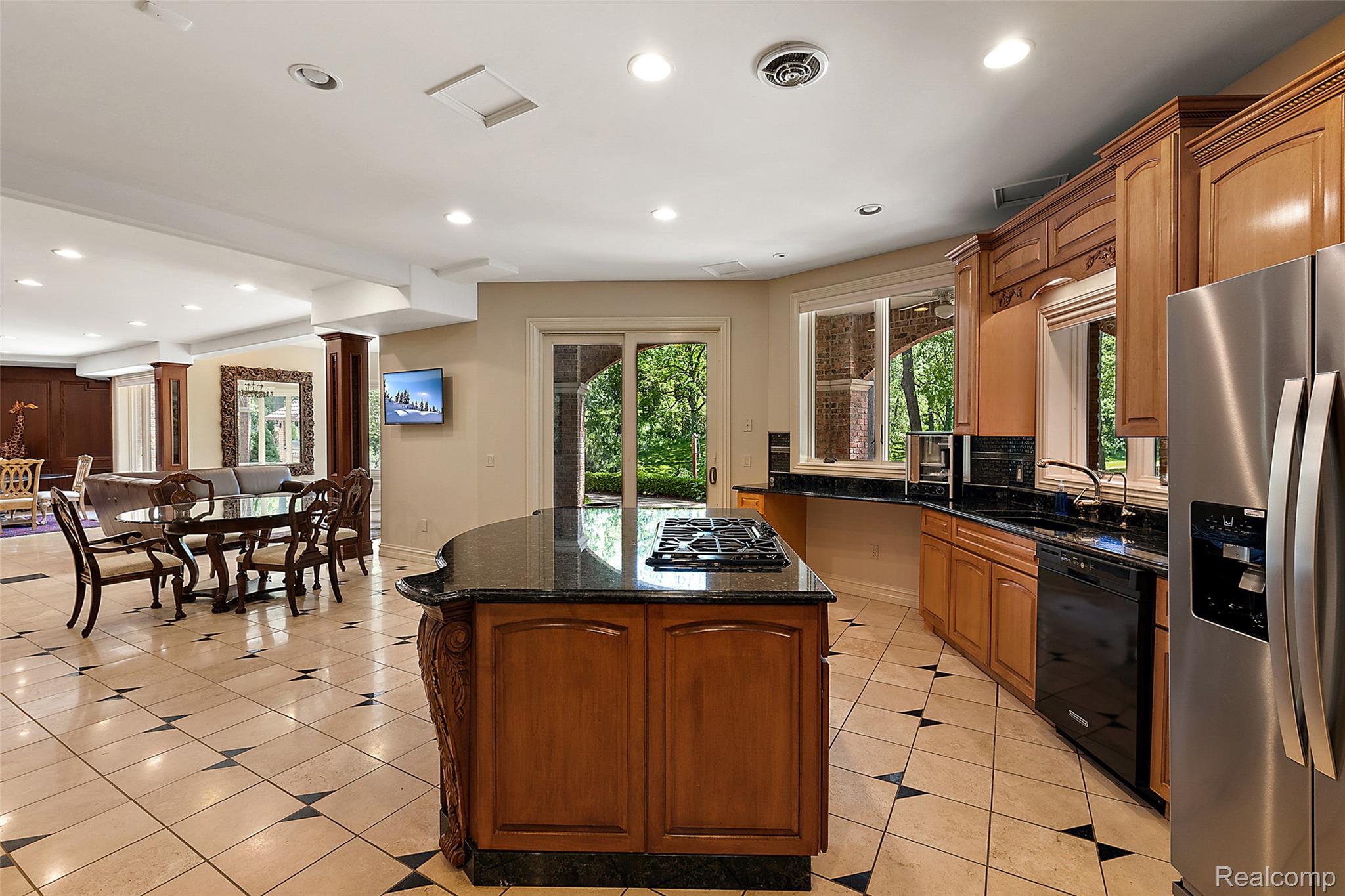255 Camelot Way Rochester, MI 48306 - Photo 43 of 49 255 Camelot Way-117.jpg