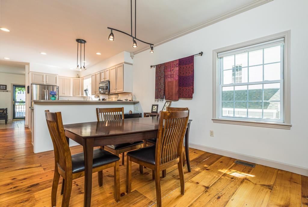 98 Main Street Exeter, NH 03833 - Photo 12 of 40