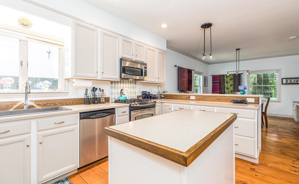 98 Main Street Exeter, NH 03833 - Photo 7 of 40