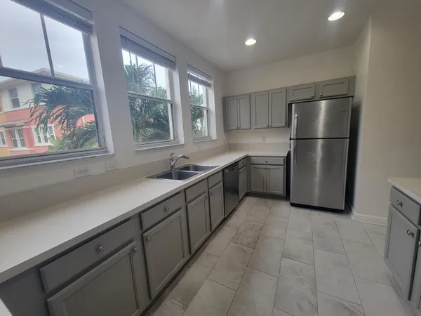 $2,600 | 750 Millbrae Court, Unit 5, West Palm Beach, FL 33401