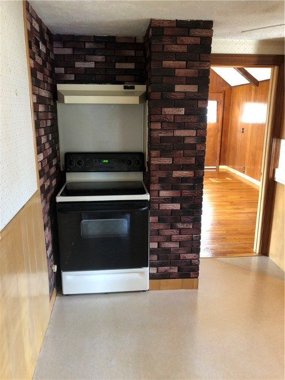 166 Rice Street Pawtucket, RI 02861 - Photo 8 of 20 Gallery Image 8
