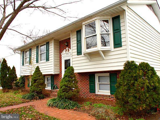306 Winston Road Pasadena, MD 21122 - Photo 3 of 11 Exterior (Front)