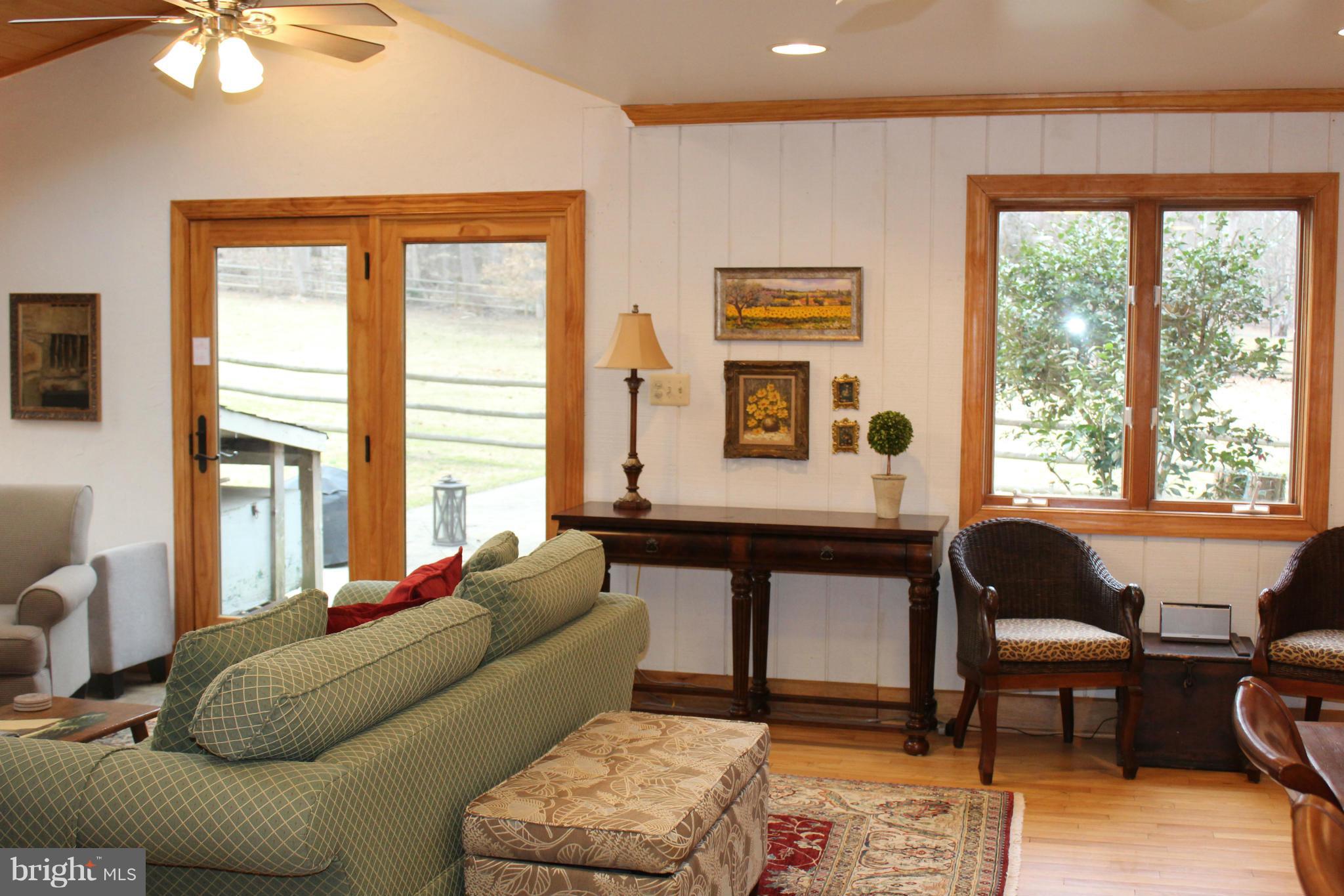13425 Compton Road Clifton, VA 20124 - Photo 12 of 30 Family Room