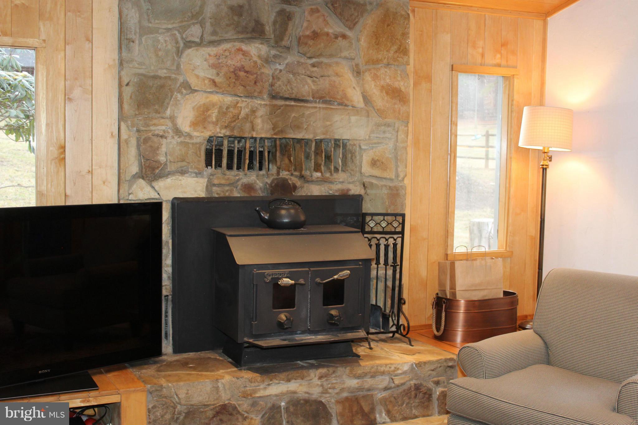 13425 Compton Road Clifton, VA 20124 - Photo 14 of 30 Family Room
