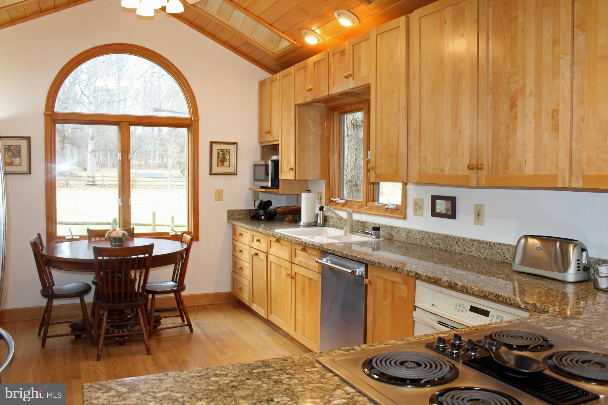 13425 Compton Road Clifton, VA 20124 - Photo 8 of 30 Kitchen