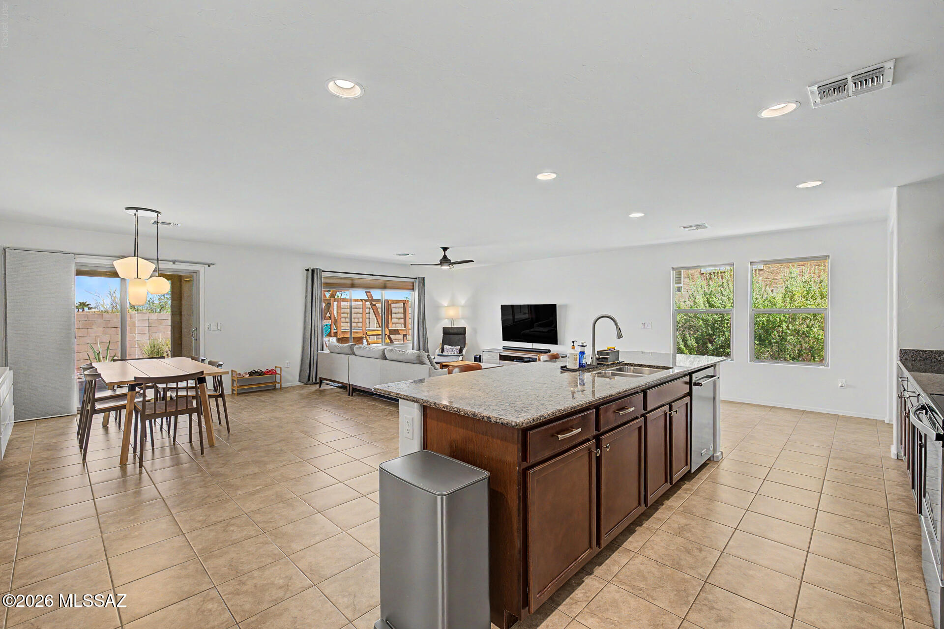 3898 South Corte Rana Rica Tucson, AZ 85730 - Photo 4 of 17 12 - Corte Rana
