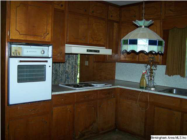 1060 Vinesville Road Birmingham, AL 35208 - Photo 8 of 14