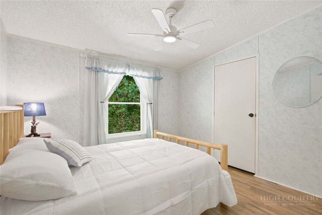 984 Cobbs Creek Road Boone, NC 28607 - Photo 4 of 25