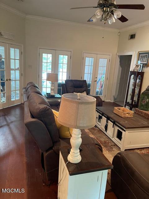 2700 Old Shell Landing Road Ocean Springs, MS 39564 - Photo 5 of 27 Living Room