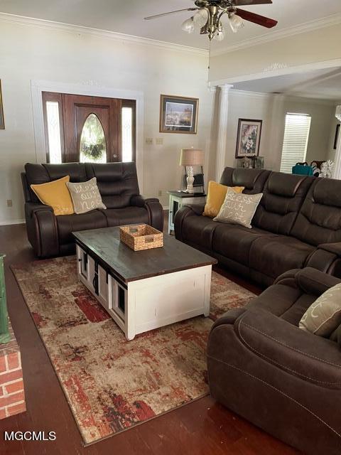 2700 Old Shell Landing Road Ocean Springs, MS 39564 - Photo 7 of 27 Living Room