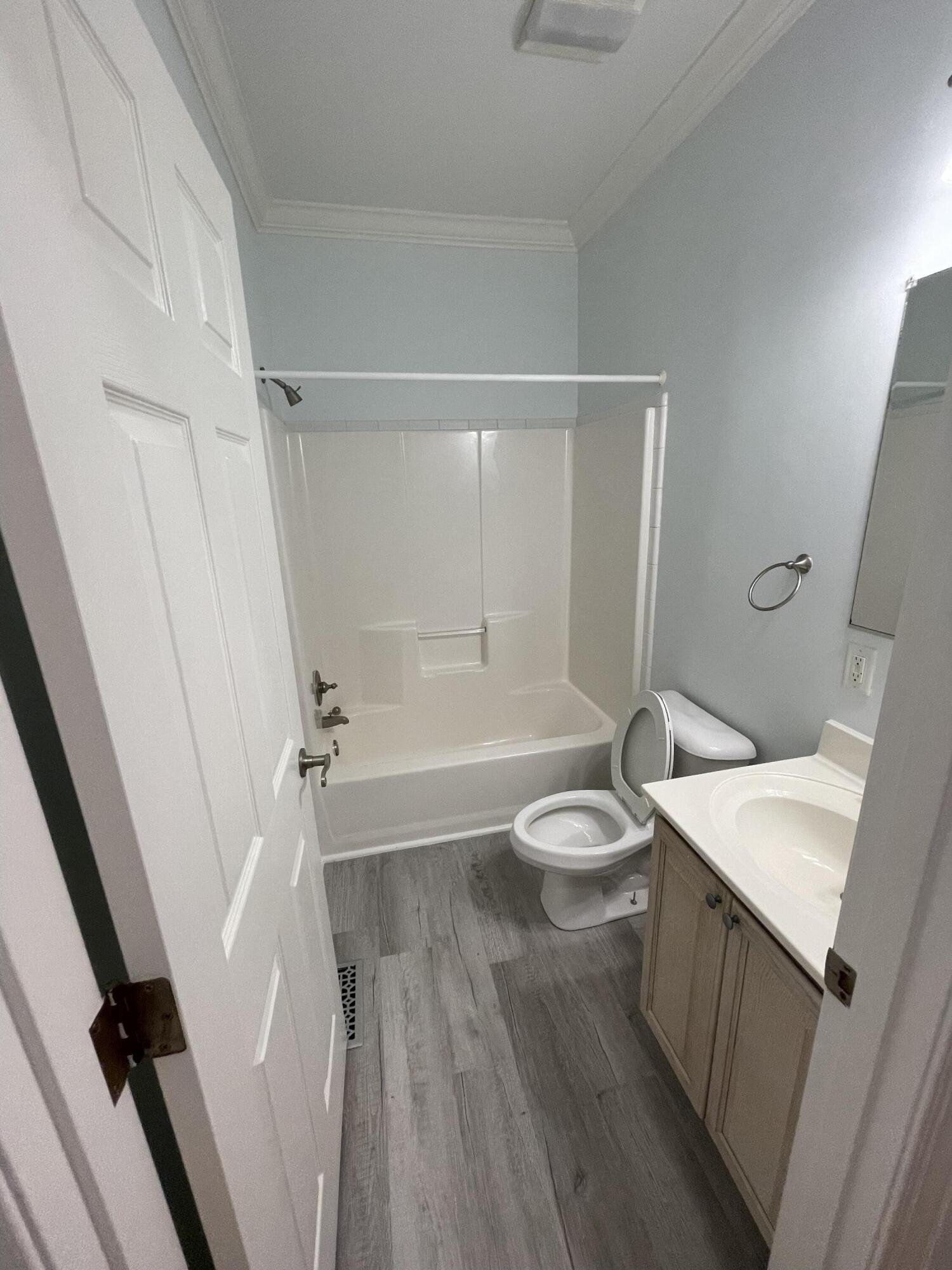 1815 Dogwood Road, Unit 802 Charleston, SC 29414 - Photo 7 of 14 IMG_1546