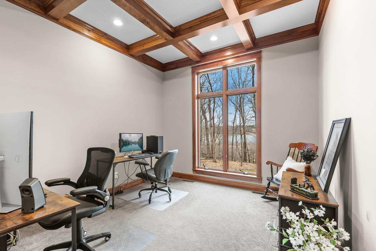 27665 Virginia Cove Excelsior, MN 55331 - Photo 12 of 64