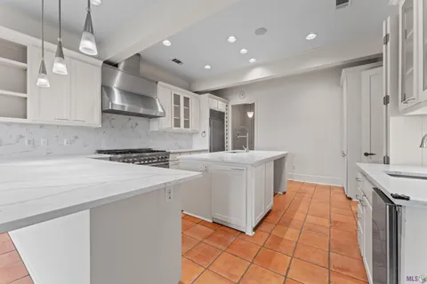 $800,000 | 231 Grand Lakes Drive, Baton Rouge, LA 70810