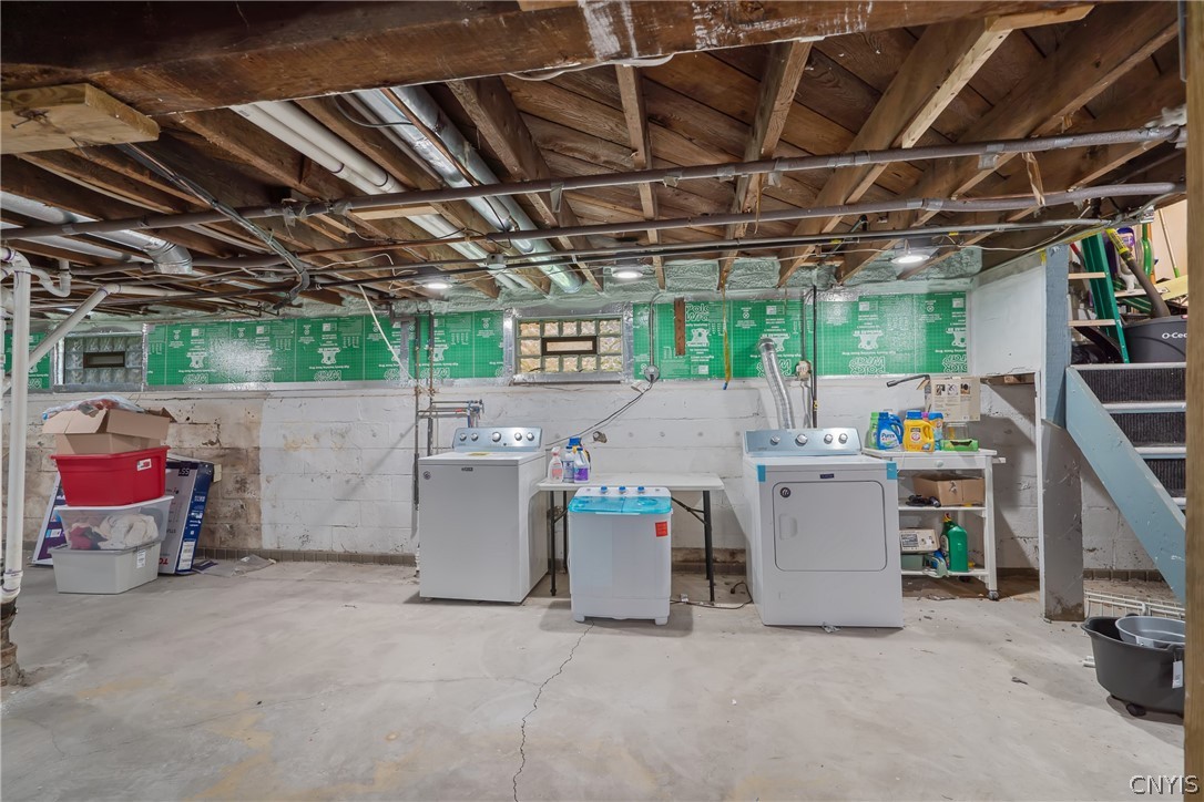 419 Seneca Drive Syracuse, NY 13205 - Photo 14 of 16