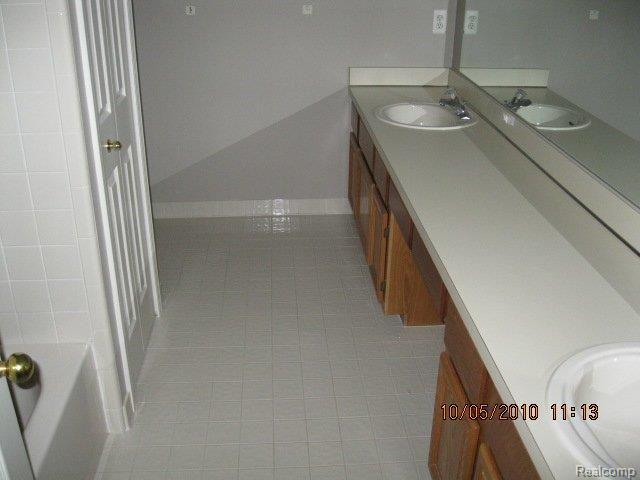 1791 Old Homestead Drive Rochester, MI 48306 - Photo 19 of 24 IMG_0261