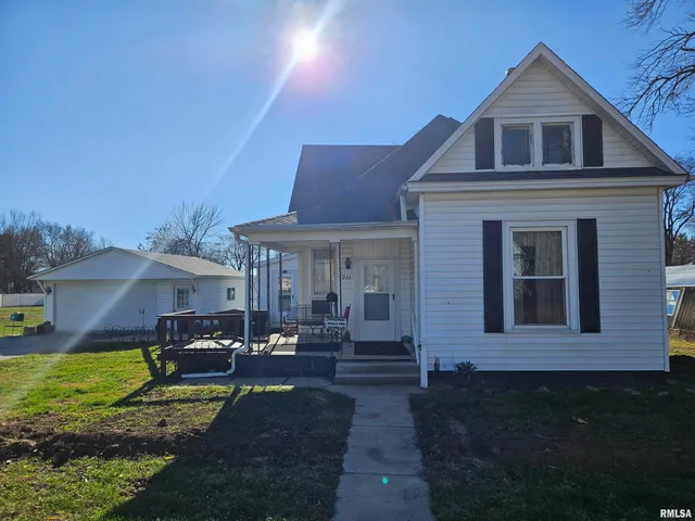 $69,900 | 211 West Mulberry Street, San Jose, IL 62682