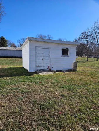 $69,900 | 211 West Mulberry Street, San Jose, IL 62682