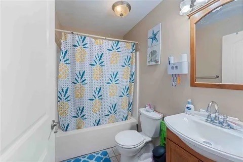 18 Calef Street Cranston, RI 02920 - Photo 15 of 20