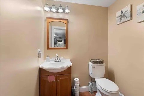 18 Calef Street Cranston, RI 02920 - Photo 17 of 20
