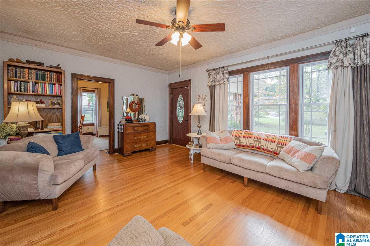 824 Hillcrest Road Birmingham, AL 35235 - Photo 8 of 49