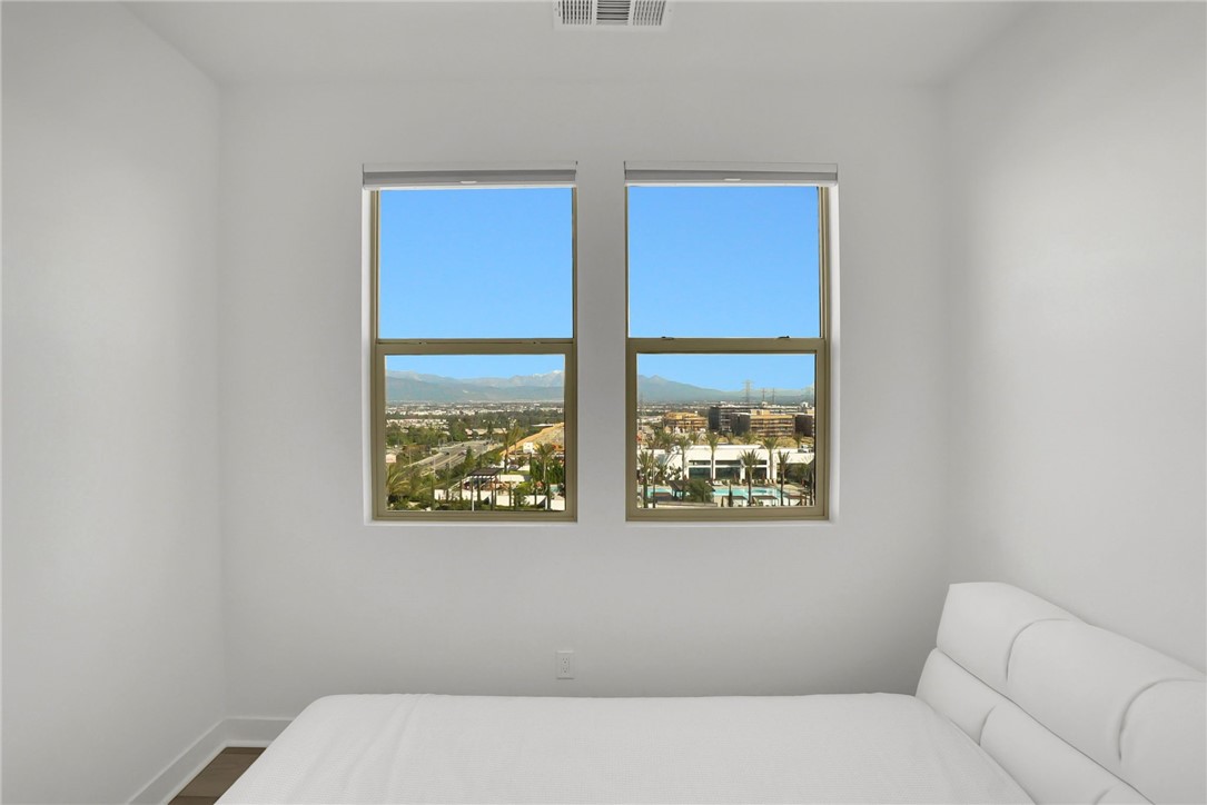 1958 Hollyleaf Terrace Montebello, CA 90640 - Photo 35 of 58 a bedroom with two beds and a window