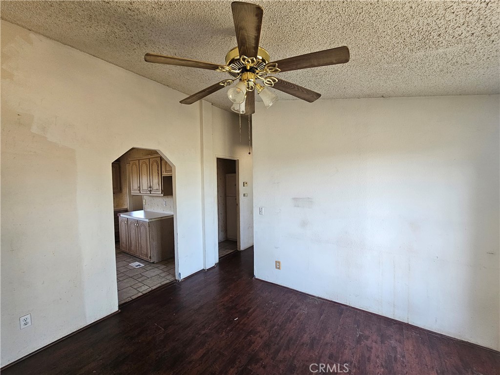 278 Yucca Road Pinon Hills, CA 92372 - Photo 18 of 29