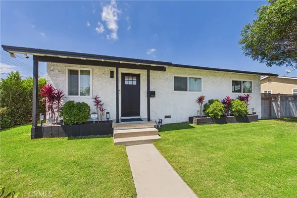 $999,000 | 5501 Orange Avenue, Cypress, CA 90630