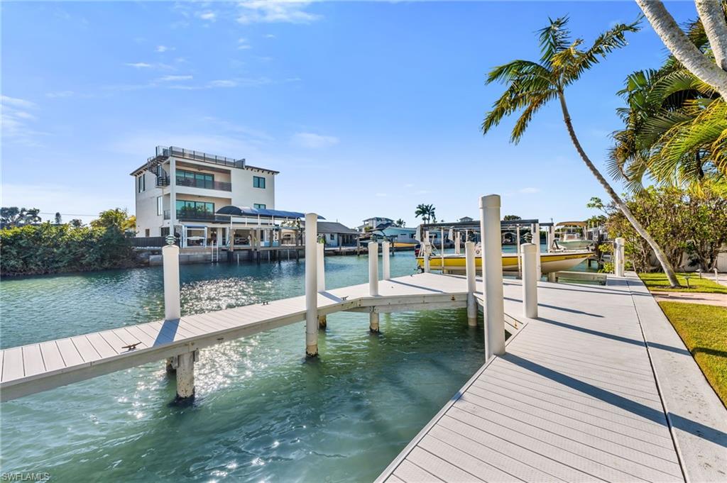 132 East Hilo Street Naples, FL 34113 - Photo 3 of 31