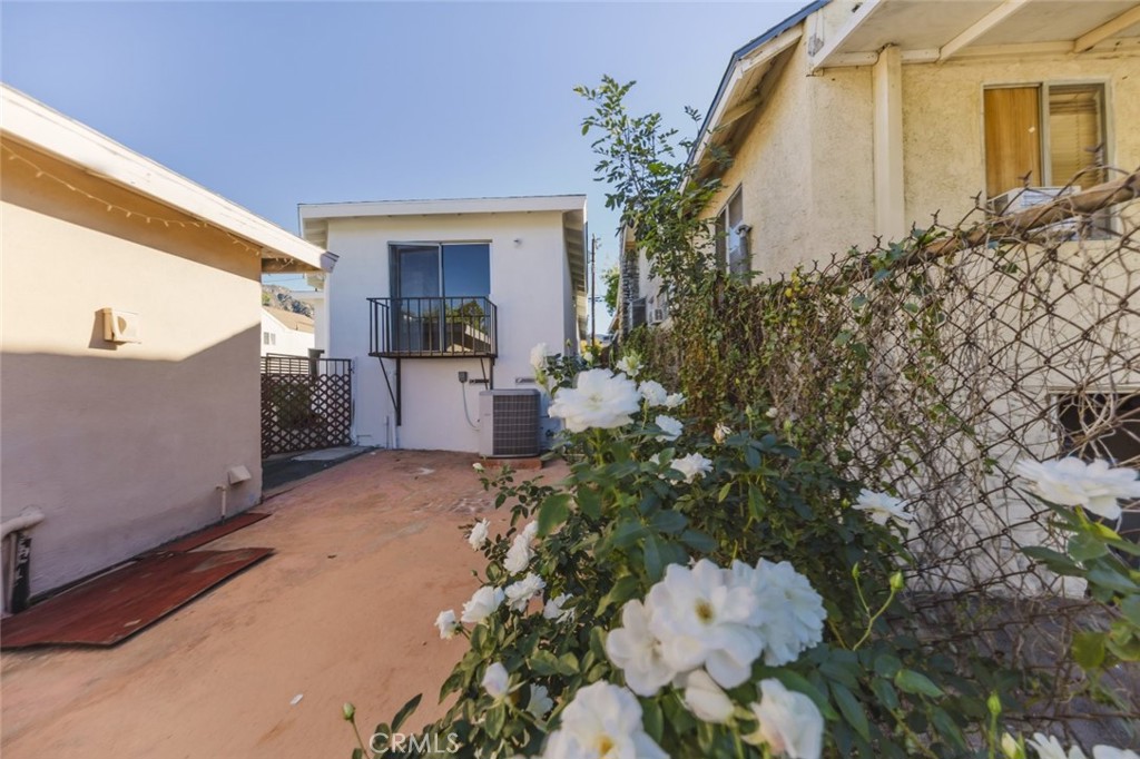 10431 Las Lunitas Avenue Tujunga, CA 91042 - Photo 26 of 31