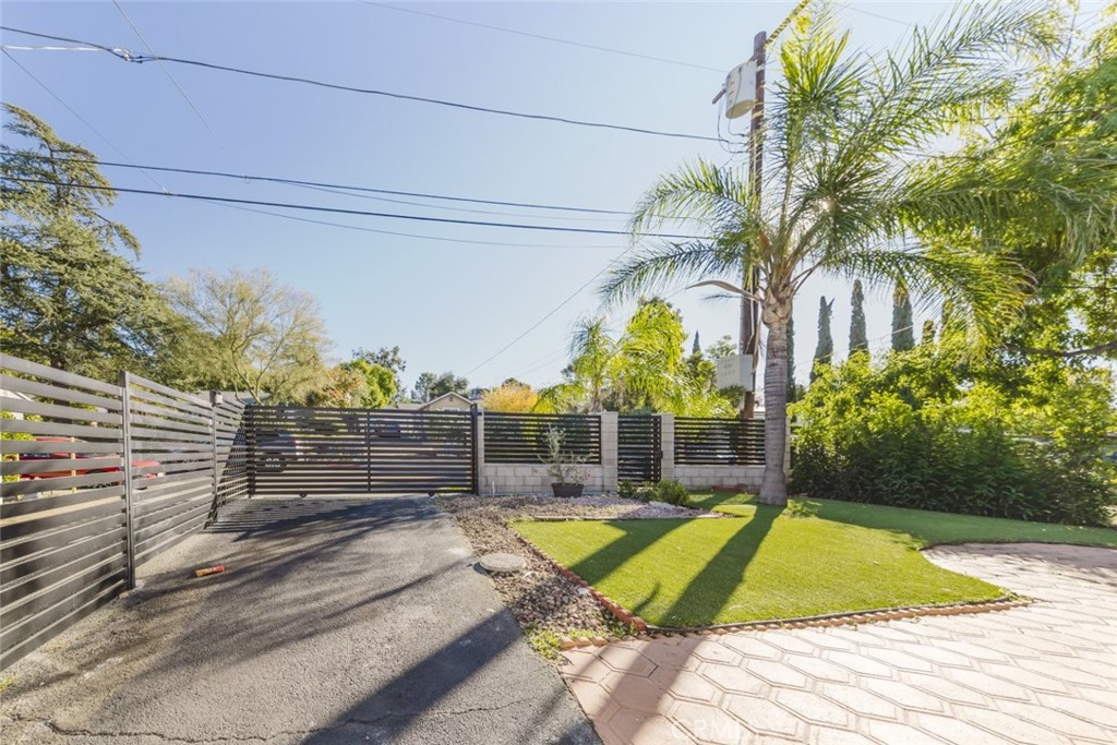 10431 Las Lunitas Avenue Tujunga, CA 91042 - Photo 27 of 31