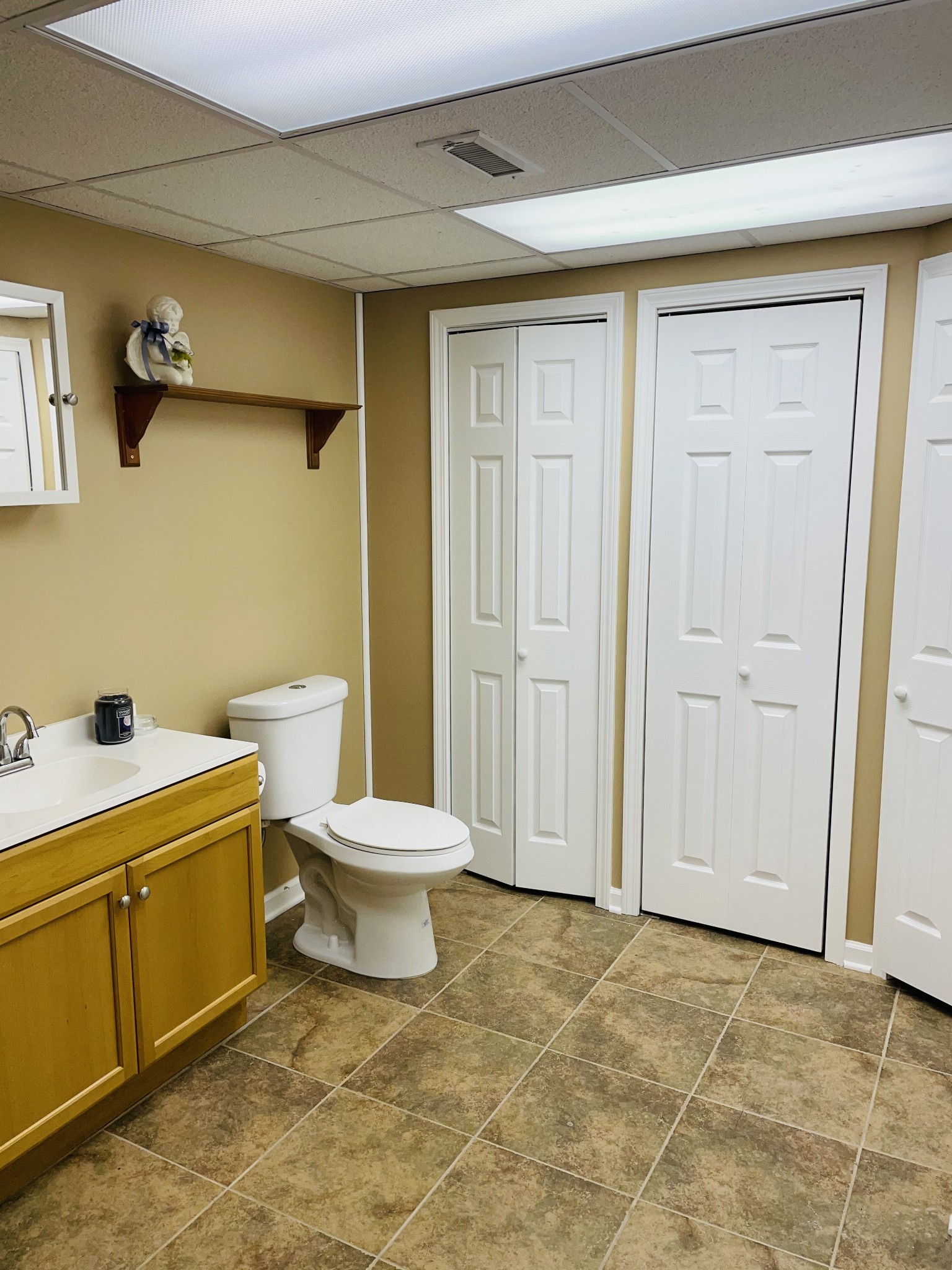 829 Dripping Springs Road Winchester, TN 37398 - Photo 29 of 32 a bathroom with a toilet and a sink