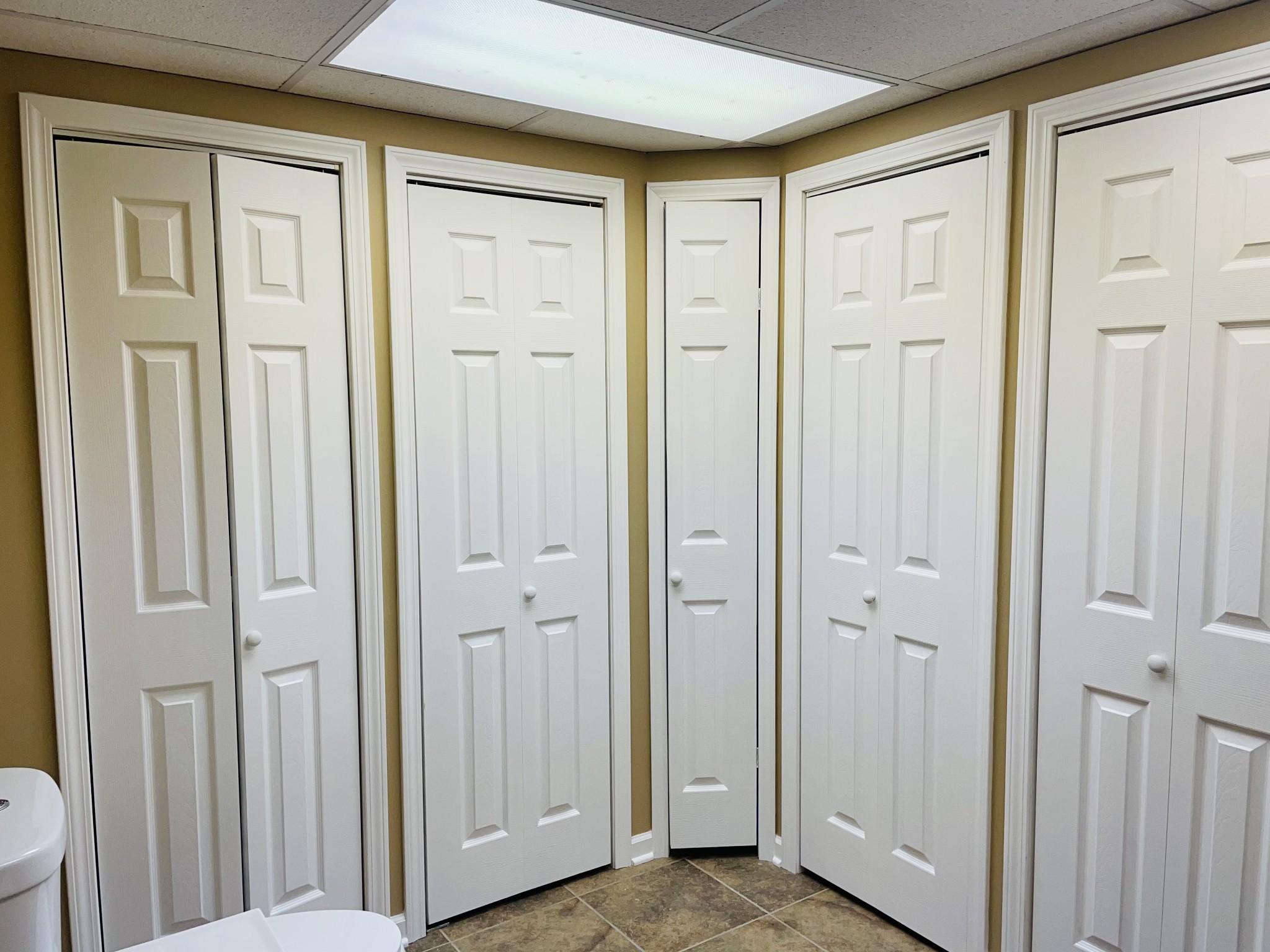 829 Dripping Springs Road Winchester, TN 37398 - Photo 30 of 32 a view of a elevator and front door