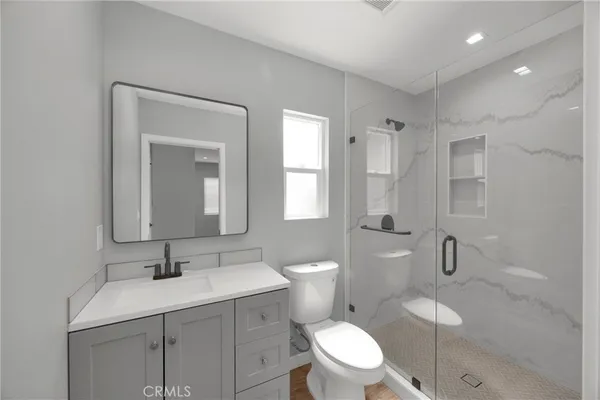 $4,750 | 6327 California Avenue, Long Beach, CA 90805
