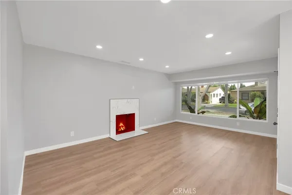 $4,750 | 6327 California Avenue, Long Beach, CA 90805