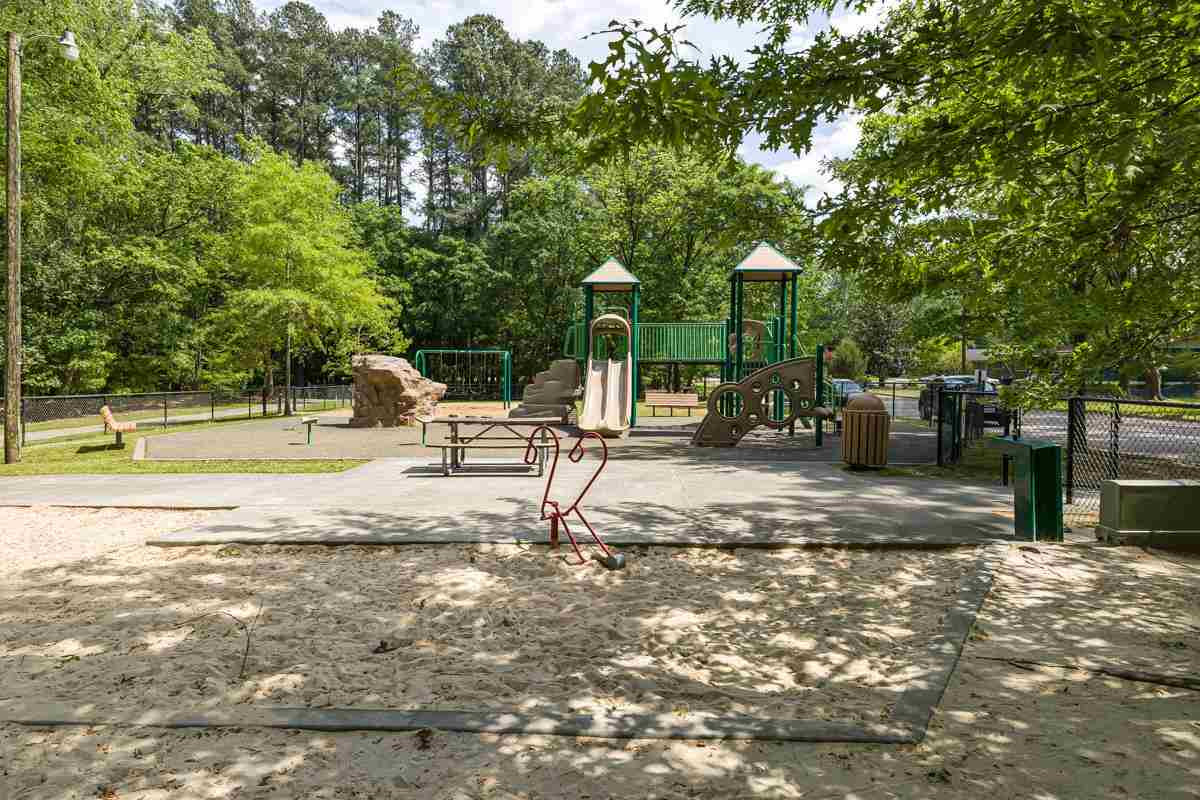 805 Chatham Lane Raleigh, NC 27610 - Photo 27 of 30 Photo 27