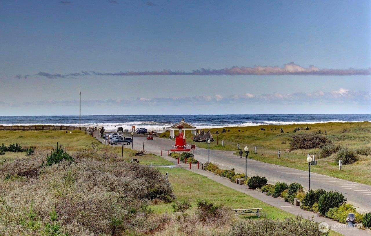6 7th Street Southeast Long Beach, WA 98631 - Photo 13 of 23 a view of an outdoor space and a yard