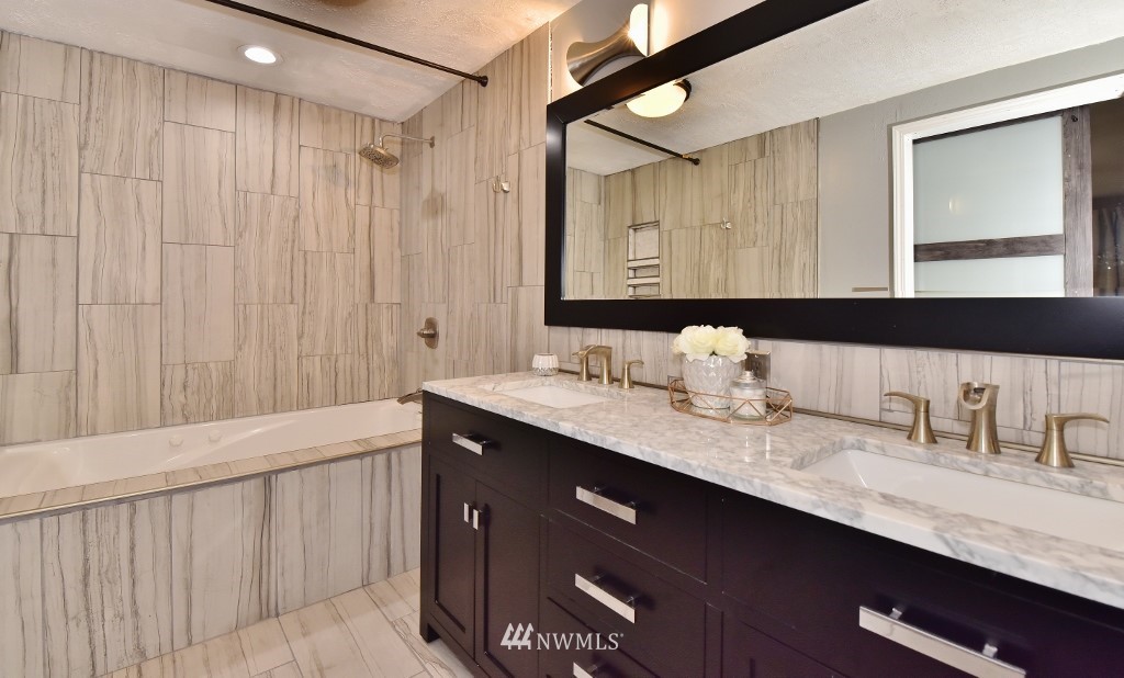 2827 Rocky Point Road Northwest Bremerton, WA 98312 - Photo 14 of 25 Gallery Image 14